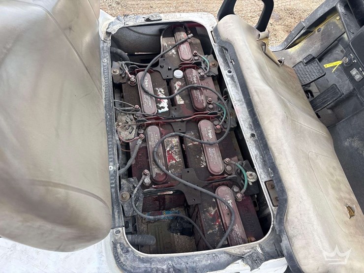 2018-yamaha-electric-cart-image-11