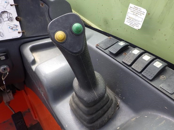 2015-jlg-g5-18a-image-28