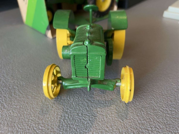 john-deere-model-a-image-11