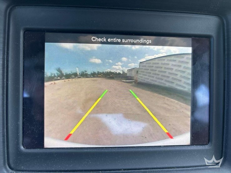 2018-dodge-charger-sedan-image-15