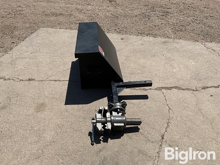 cpl-fully-stocked-triangle-toolbox-&-receiver-mounted-vice-image-4