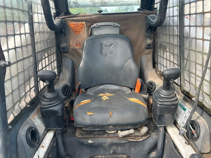 bobcat-t300-image-19