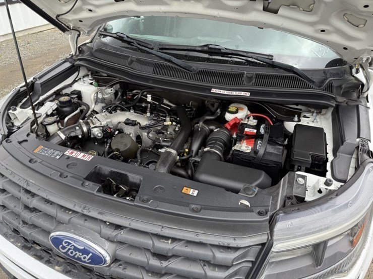 2018-ford-explorer-image-14