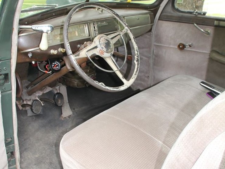 1941-plymouth-drivable,-new-gas-tank,-seats-re-upholstered,-paint-is-ok,-5-speed-manual,-re-chromed-bumpers,-extra-parts-image-2