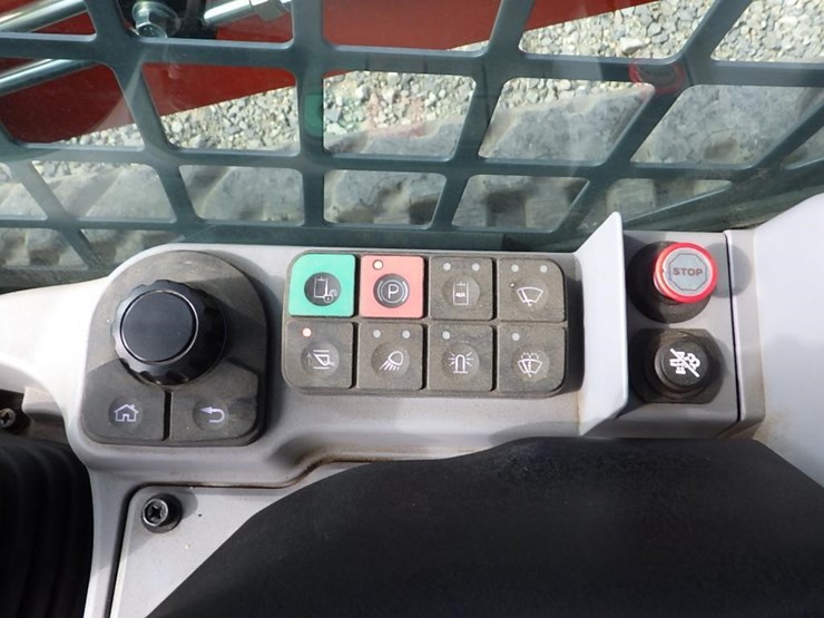 2024-kubota-svl75-3-image-31