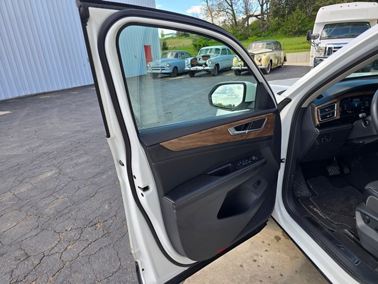 #416-•-2024-volkswagon-atlas-se-crossover-suv-image-12