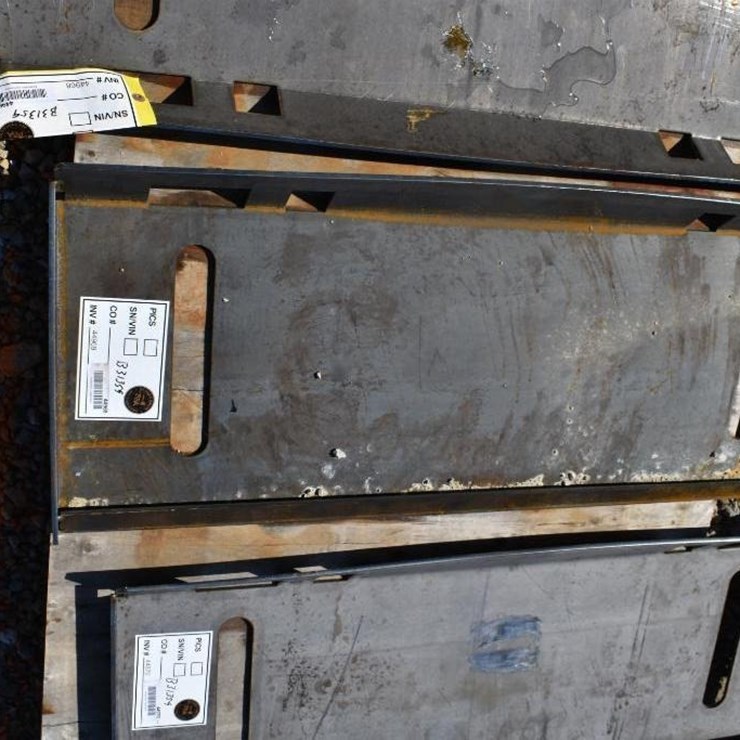 SKID STEER PLATE 44969