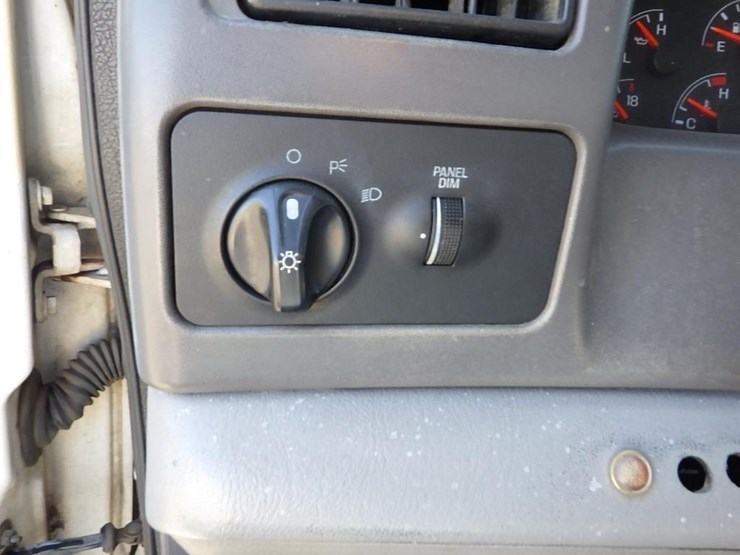 1999-ford-f250-image-32