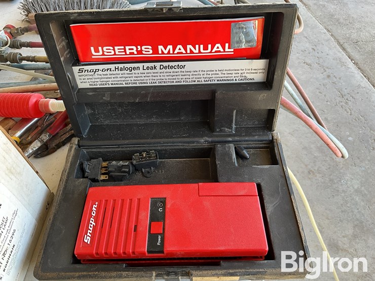 snap-on-rolling-tool-tray-&-tools-image-18