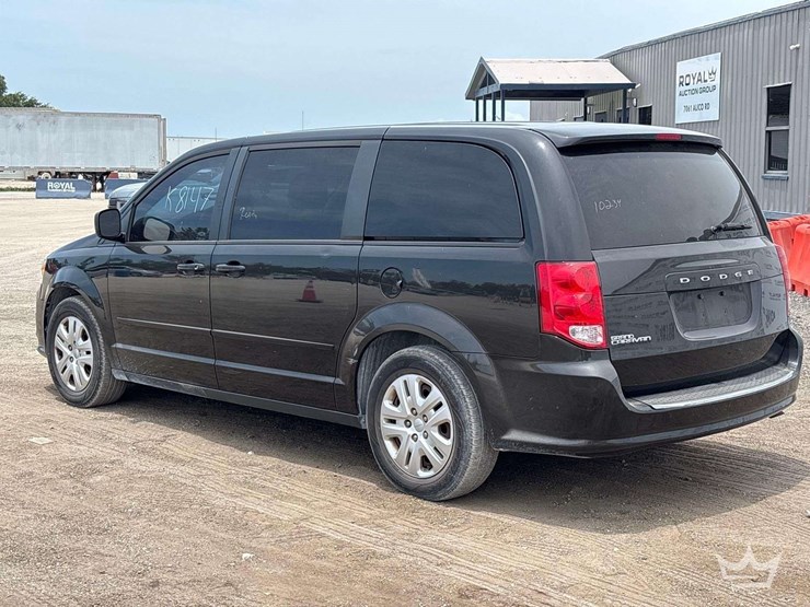 2017-dodge-grand-caravan-image-4
