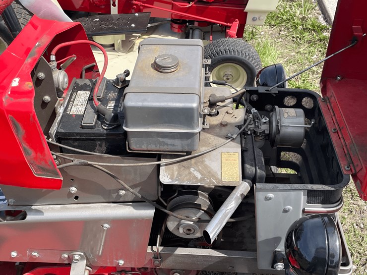 1971-massey-ferguson-7-image-33