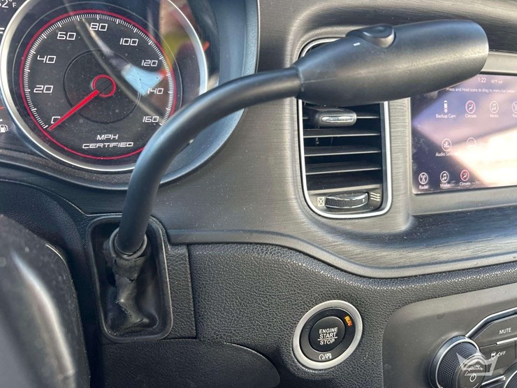 2019-dodge-charger-sedan-image-16
