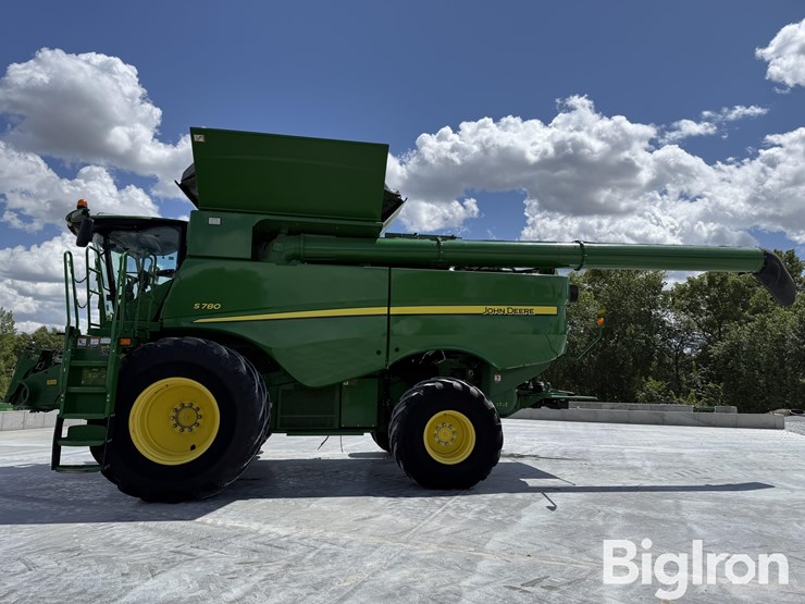 2019-john-deere-s780-image-8