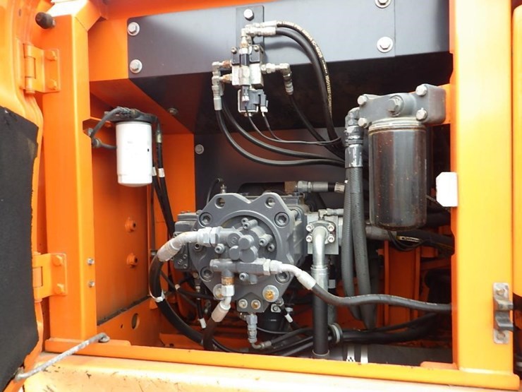 doosan-dx225-lc-3-image-9