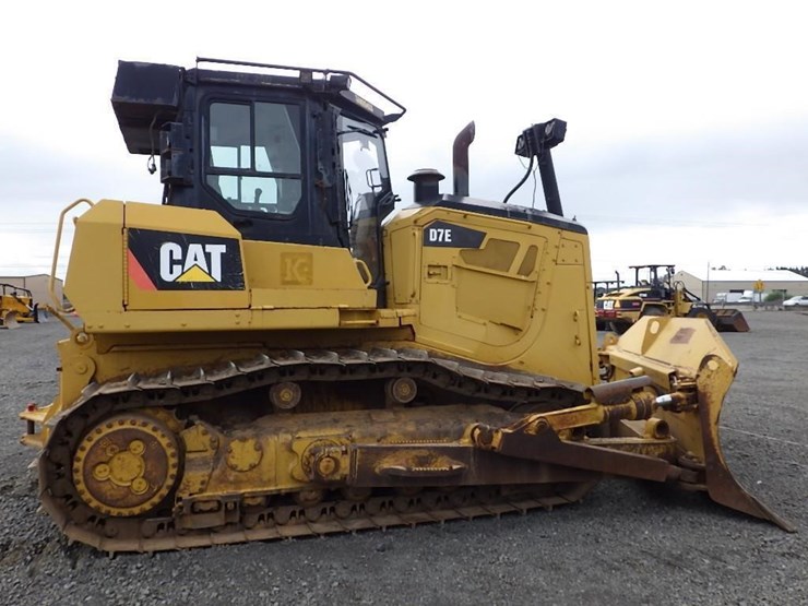 2011-caterpillar-d7e-image-4