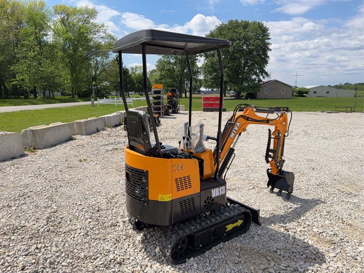 2026-miva-va13-mini-excavator-image-5
