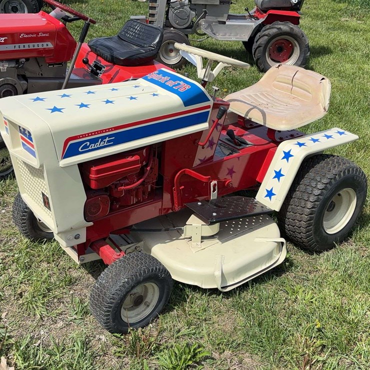 1975 Cub Cadet 76 “Spirit of ‘76”