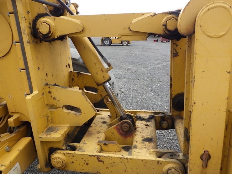 2016-deere-772gp-image-34