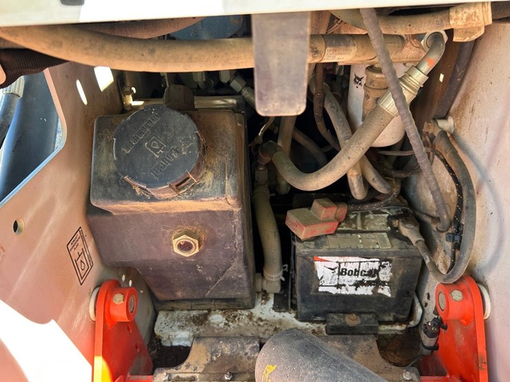 2020-bobcat-mt85-image-16