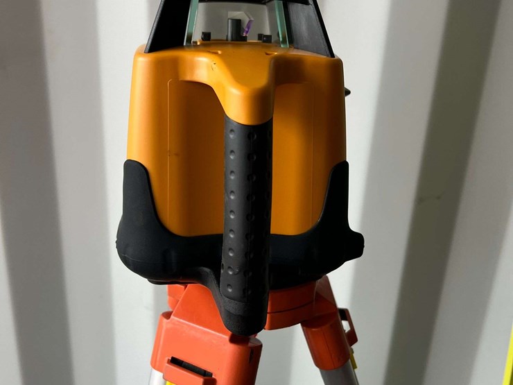 self-leveling-rotary-laser-(survey-equipment-&-grade-control)-(new/unused)-image-5