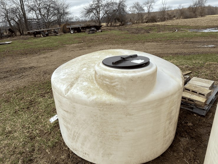 poly-tank-550-gal-image-2