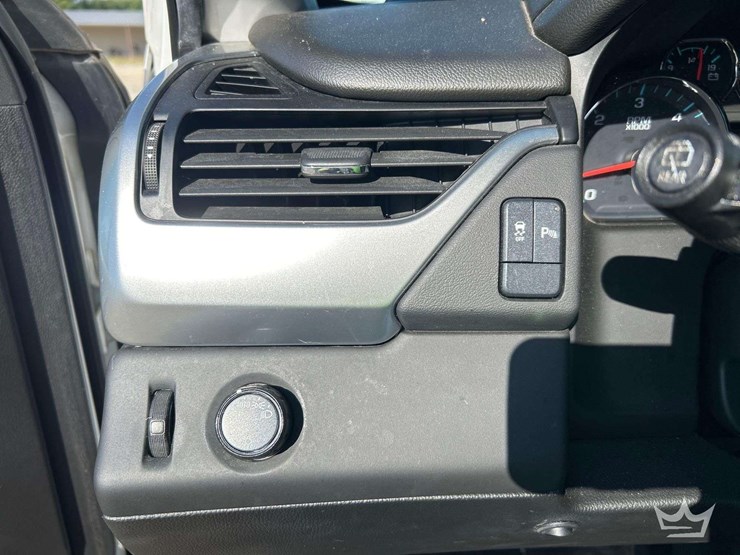 2020-chevrolet-tahoe-image-15