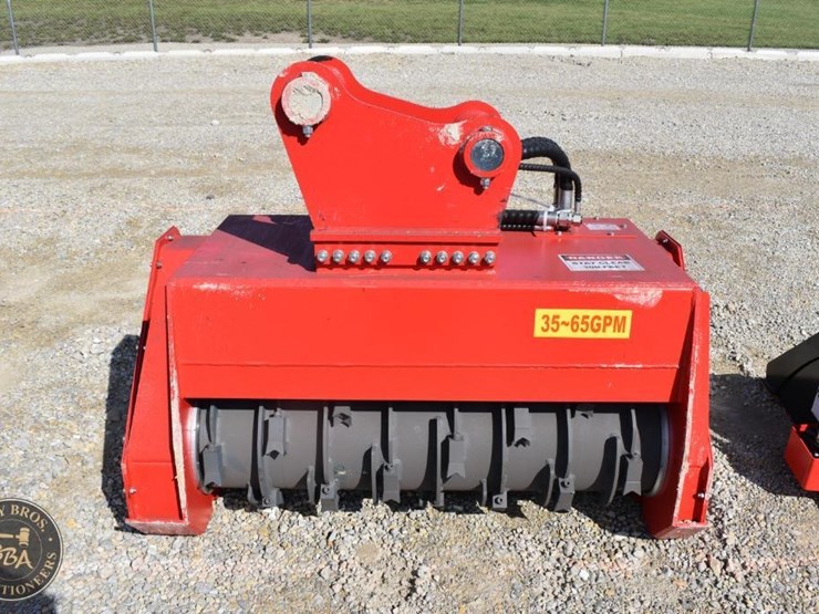 caterpillar-12-image-1