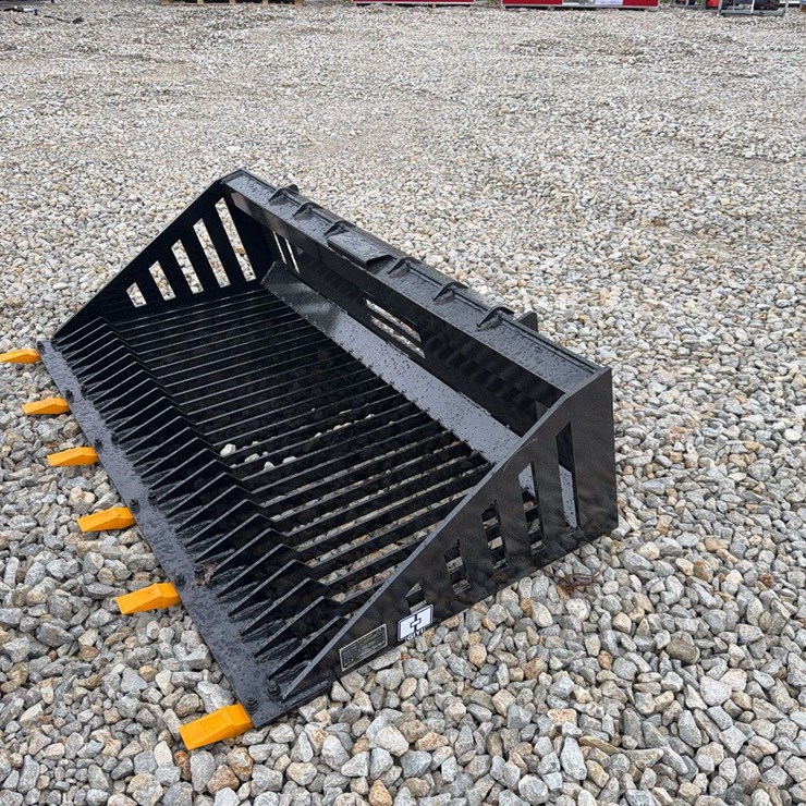 2026 GIYI 66" Skid Steer Rock Bucket