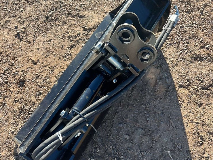 32-in-heavy-duty-hydraulic-tilting-and-slope-cutting-mini-excavator-bucket-(new/unused)-image-4