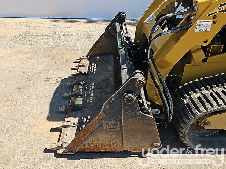 2023-caterpillar-259d3-image-17