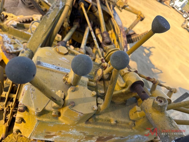 caterpillar-12g-image-29