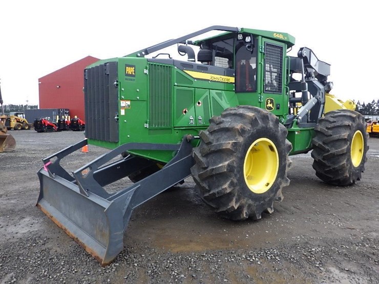2022-deere-648l-image-1