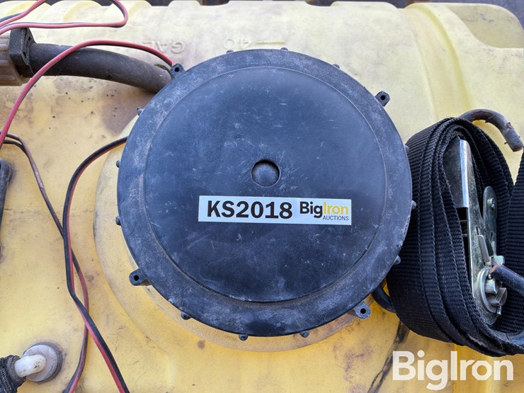 flojet-4-wheeler-sprayer-image-15