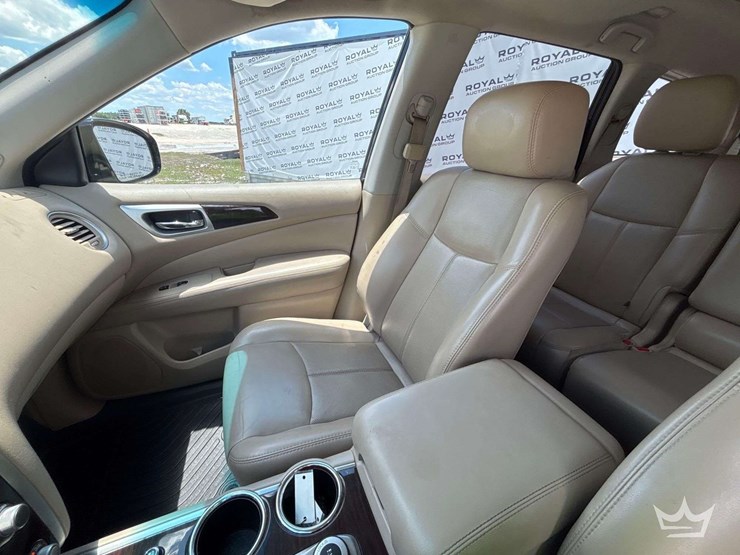2014-nissan-pathfinder-image-17