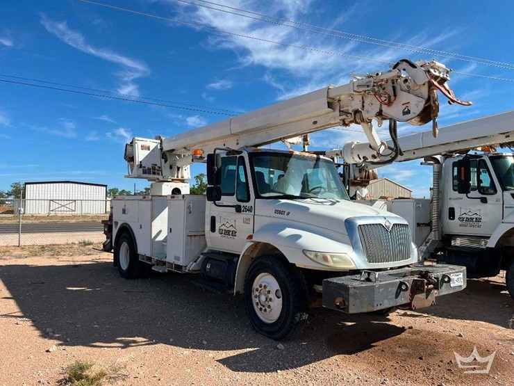 2003-international-durastar-4300-image-2