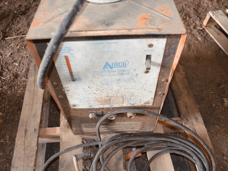 airco-arc-welder-image-1