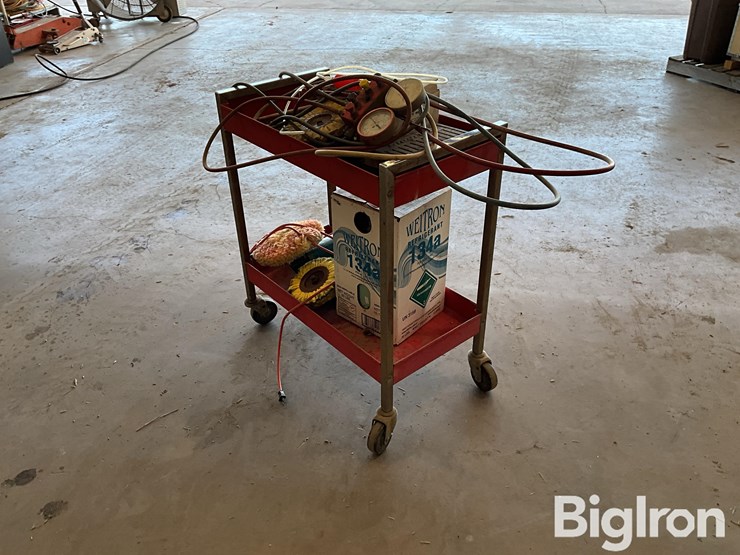 snap-on-rolling-tool-tray-&-tools-image-5