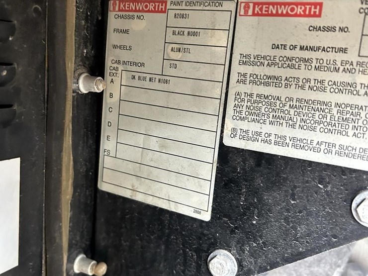 1999-kenworth-t600-image-14