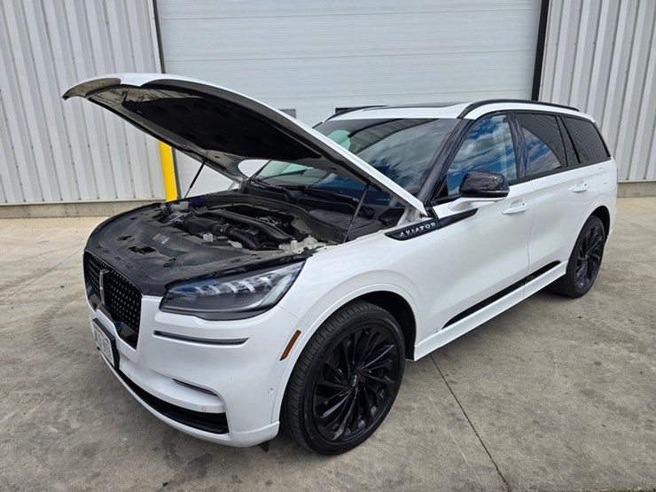 2024-lincoln-aviator-image-39