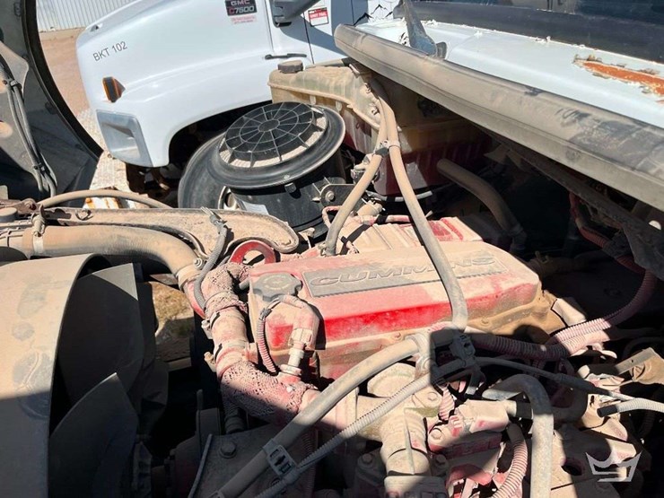 freightliner-m2-106-image-15