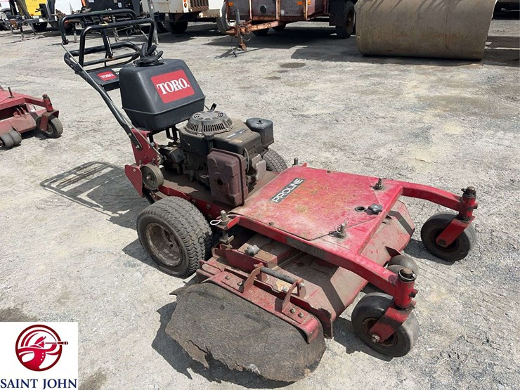 toro-proline-30317-commercial-walk-behind-mower-image-3