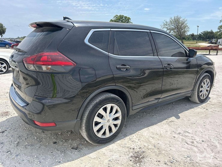 2018-nissan-rogue-image-3