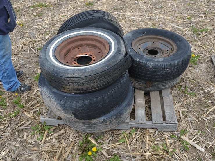 pallet-of-implement-tires-image-5