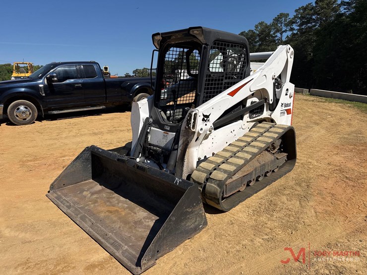 2022-bobcat-t770-image-4