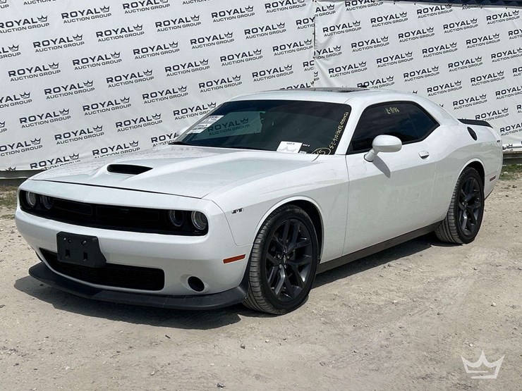 2023-dodge-challenger-coupe-image-1