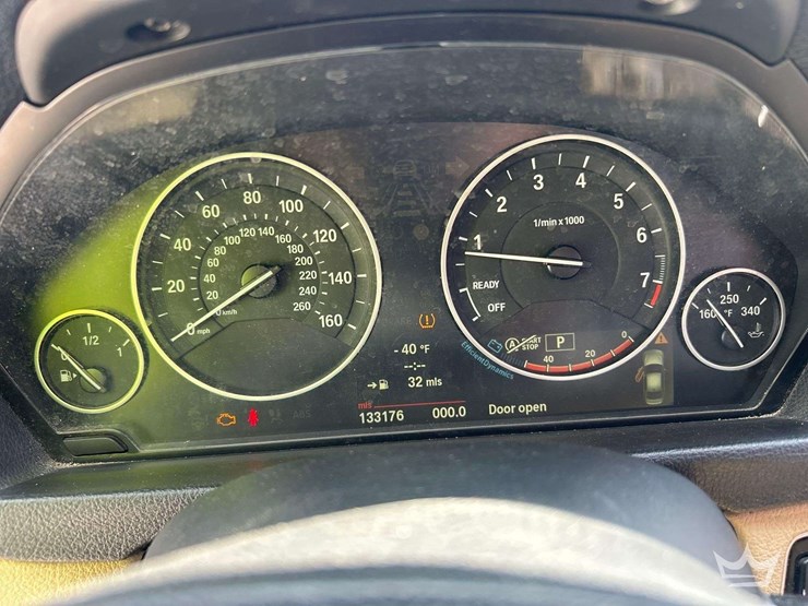 2013-bmw-328i-sedan-image-10