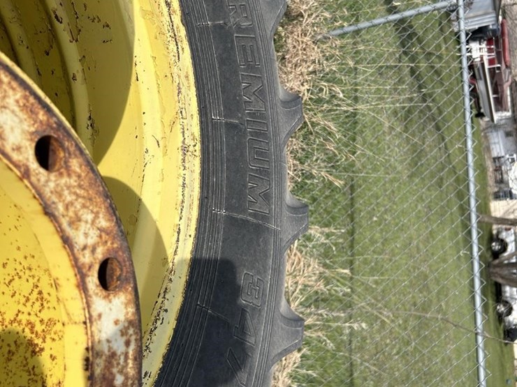 2021-john-deere-4830-image-13