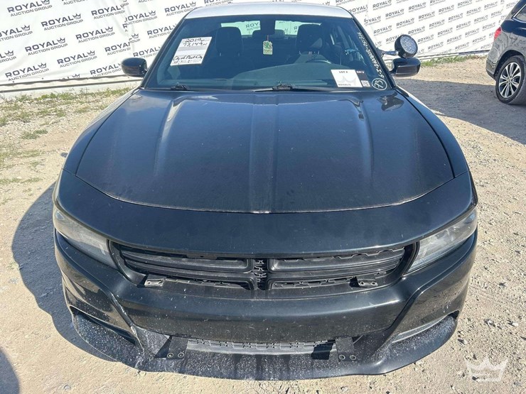 2019-dodge-charger-sedan-image-25