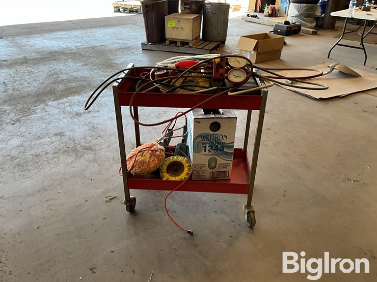 snap-on-rolling-tool-tray-&-tools-image-6