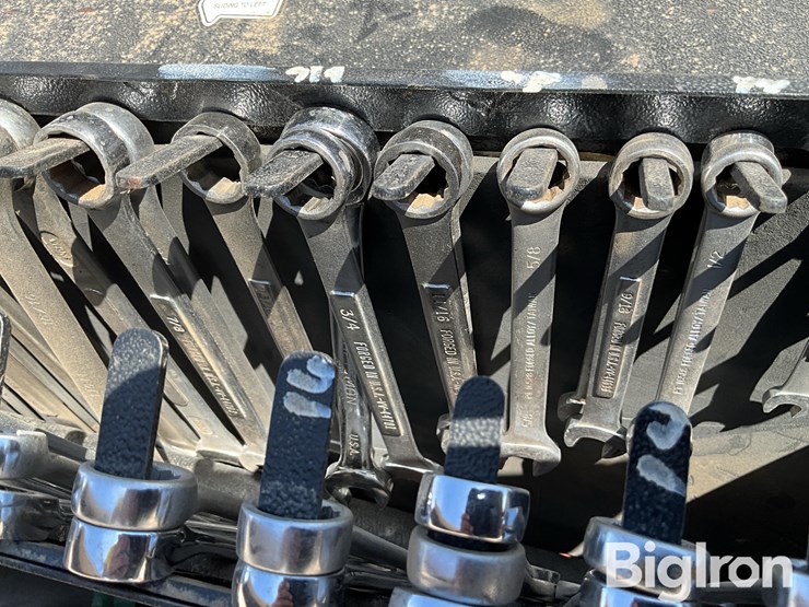 cpl-fully-stocked-triangle-toolbox-&-receiver-mounted-vice-image-14